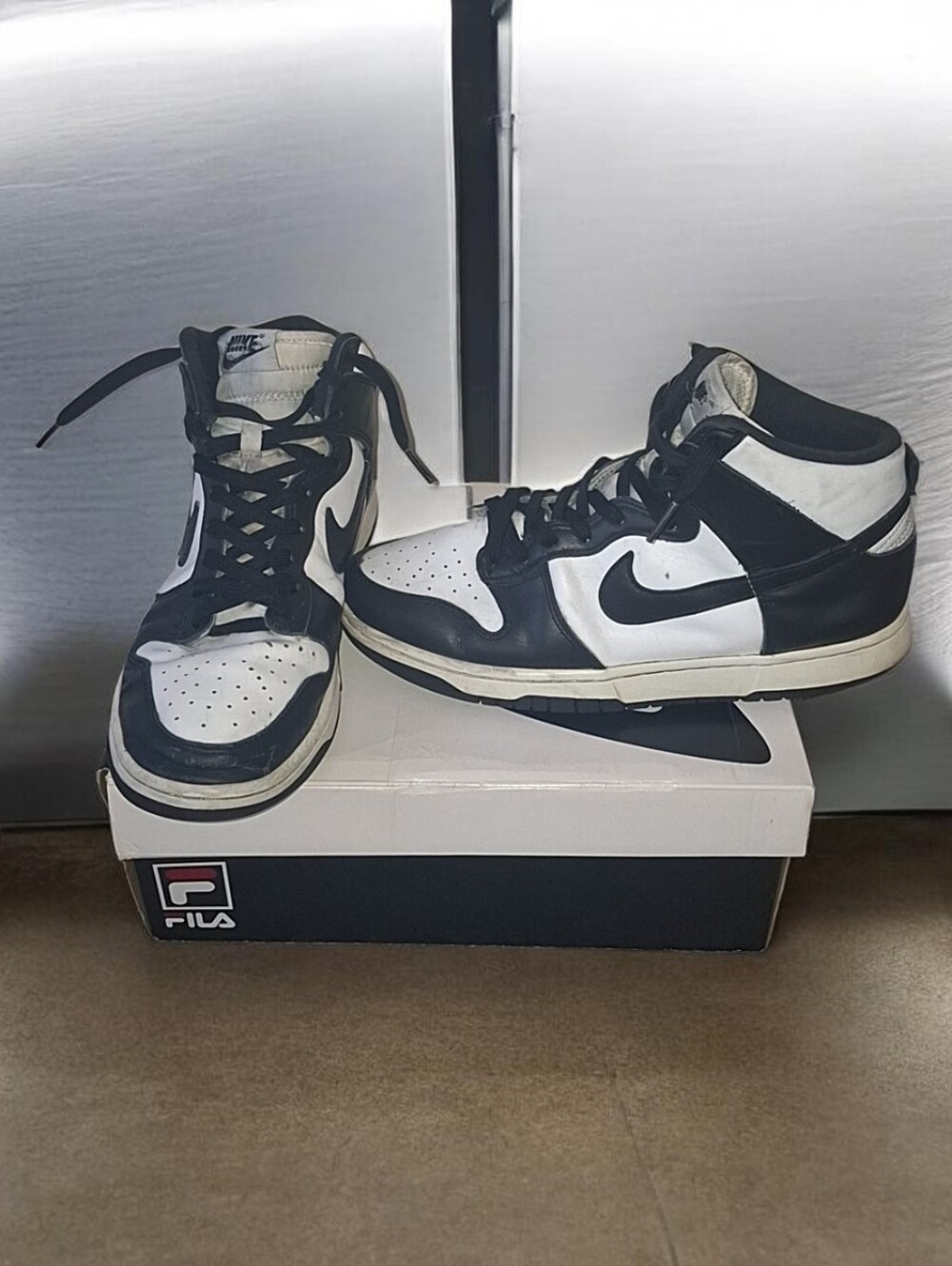Nike Dunks "Panda" Men's Mid Top Size 9